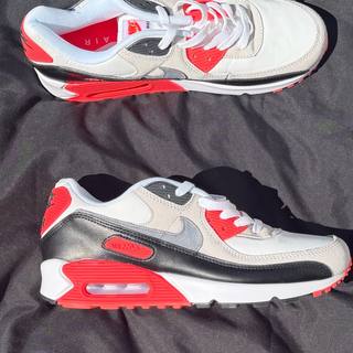 Air Max 90 Infrared showing the visible Air unit in the heel